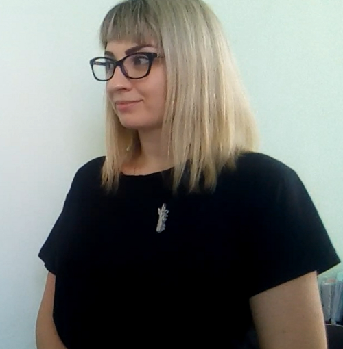 Юлия Гончарова – специалист отдела строительства и ЖКХ, общественный наблюдатель: