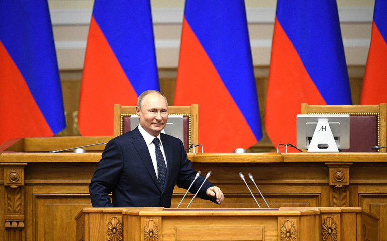 Владимир Путин выступил перед законодателями